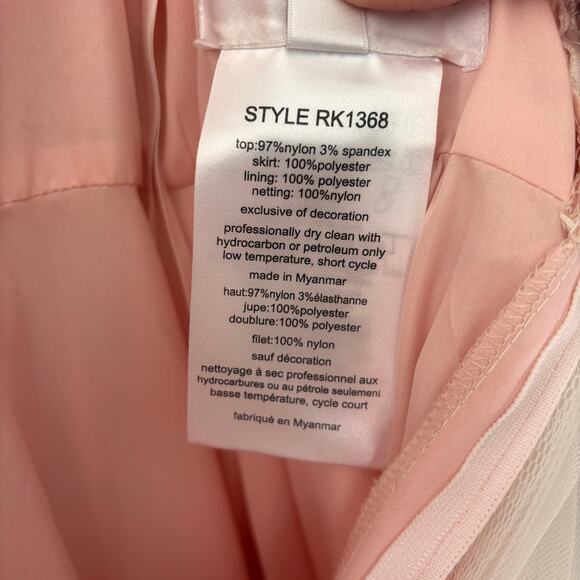 Girls Tulle Ball Gown Flower Girl Dress with Heart Cutout - Picture 8 of 8